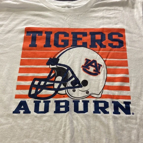 Auburn Tee Size LG. Preowned. - Picture 2 of 4